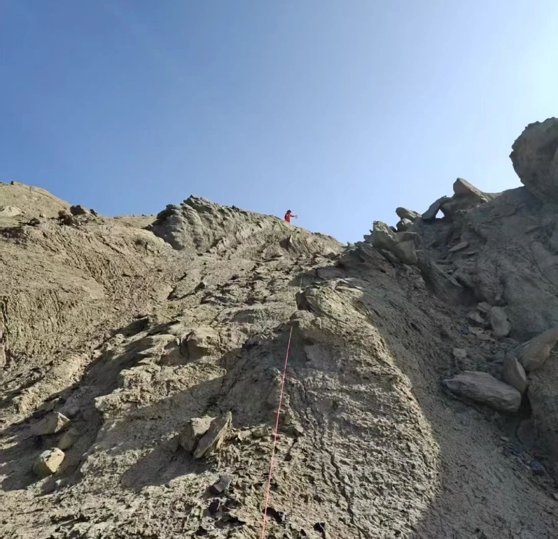 新疆托克遜縣：鈉基膨潤土礦啟動勘查 　　