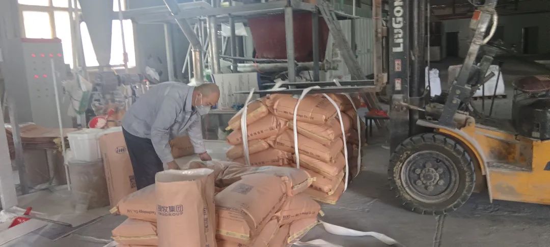 內(nèi)蒙古寧城縣5000噸蒙脫石食品添加劑項(xiàng)目加速建設(shè)  