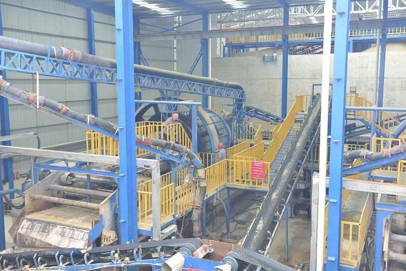 貴州凱里這個石英砂生產(chǎn)基地，年產(chǎn)100萬噸！  