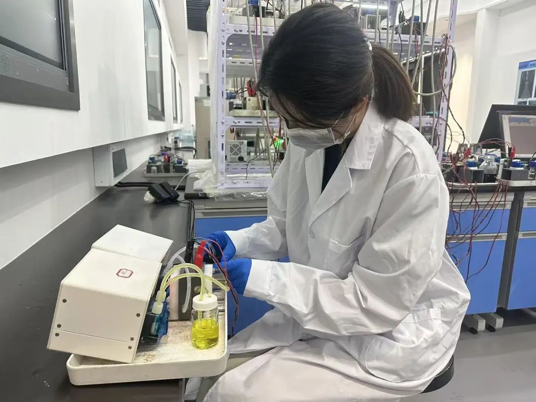 膨脹土及膨潤土改性，破解液流電池膜材料難題